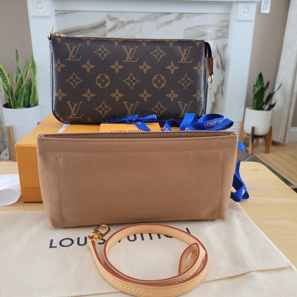 ❌️SOLD❌️ - Picture 4 of 15